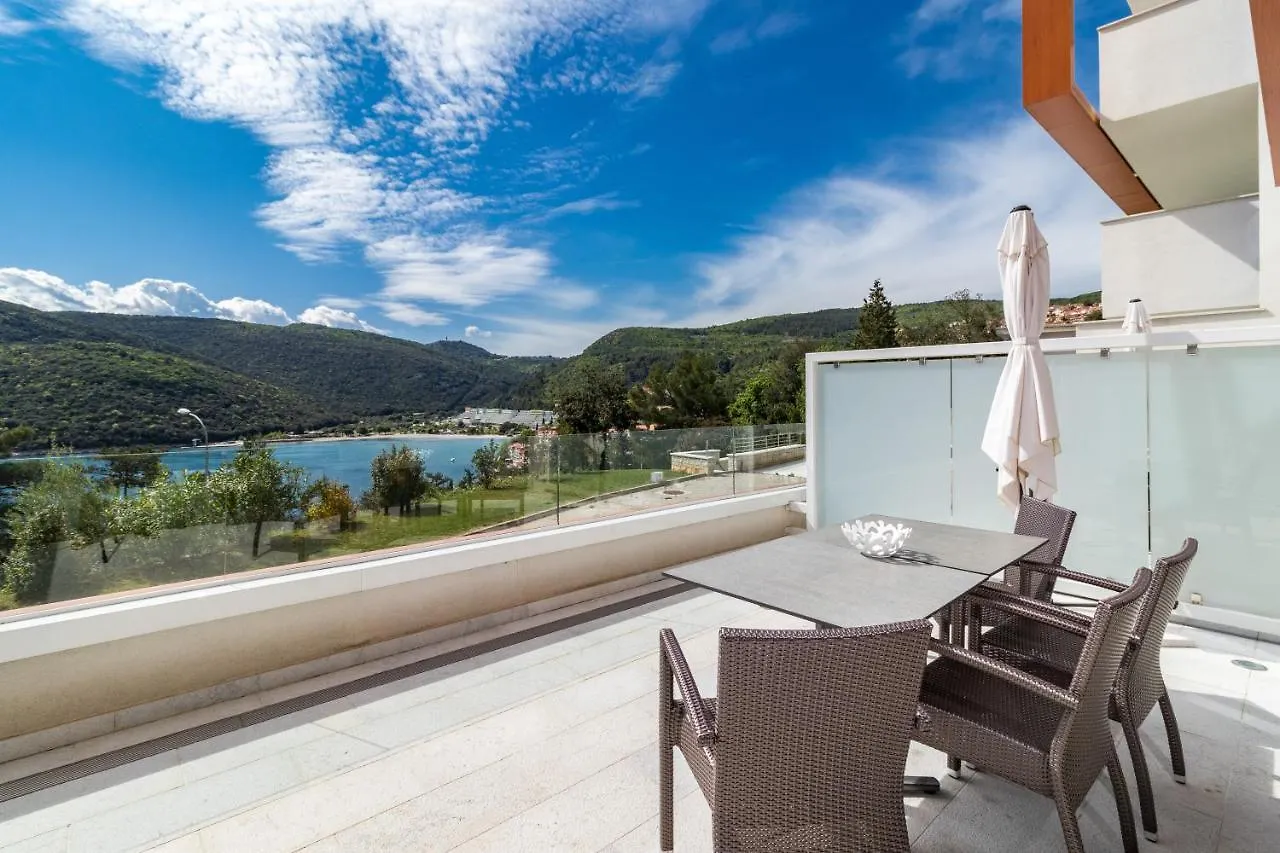 Park Hill Residences Rabac Apartment