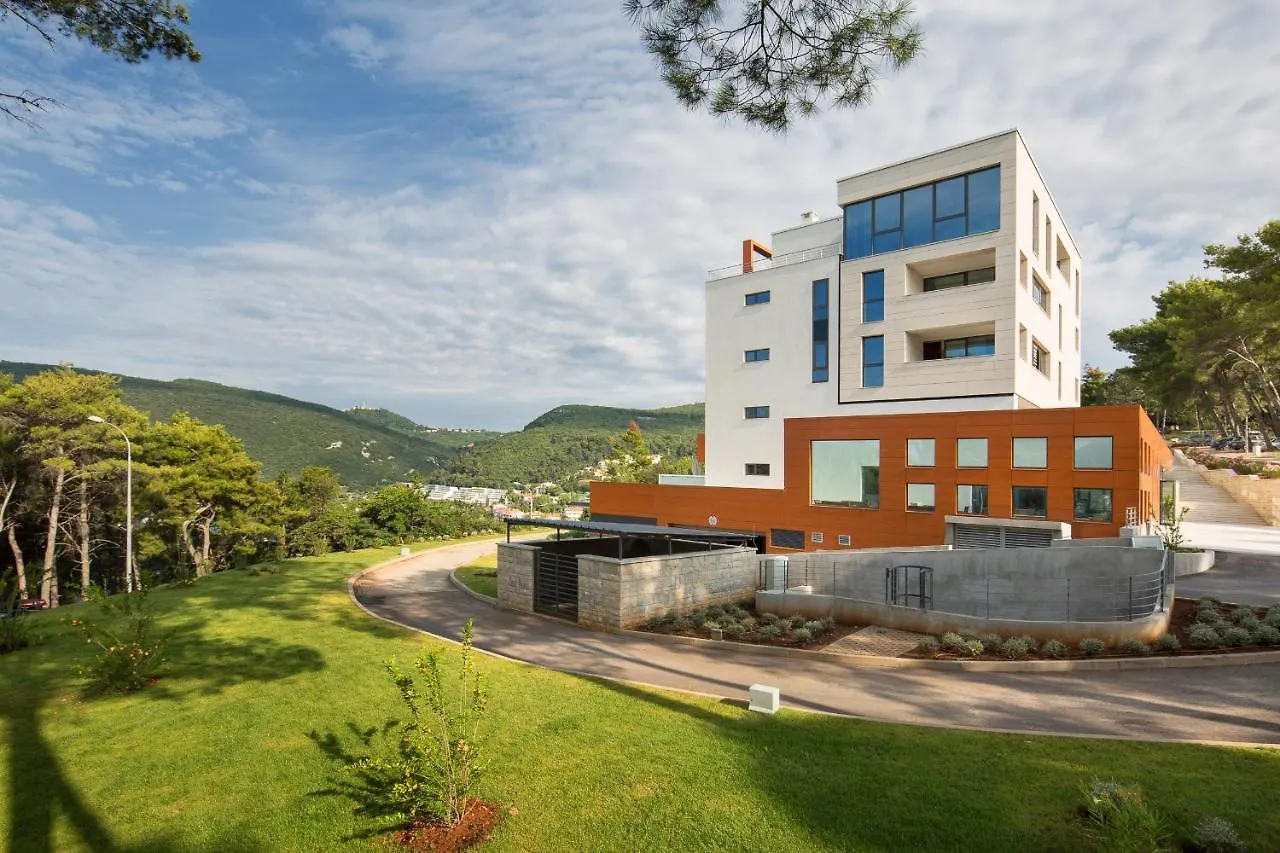 Park Hill Residences Rabac Apartment
