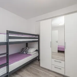 Janice Apartment Pakoštane