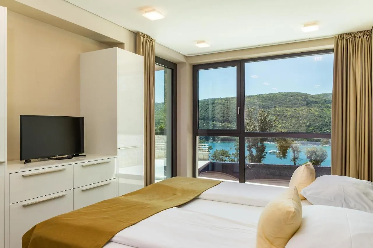 Park Hill Residences Rabac 0*,